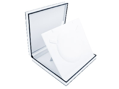 White Monochrome Collarette Box - Standard Image - 1