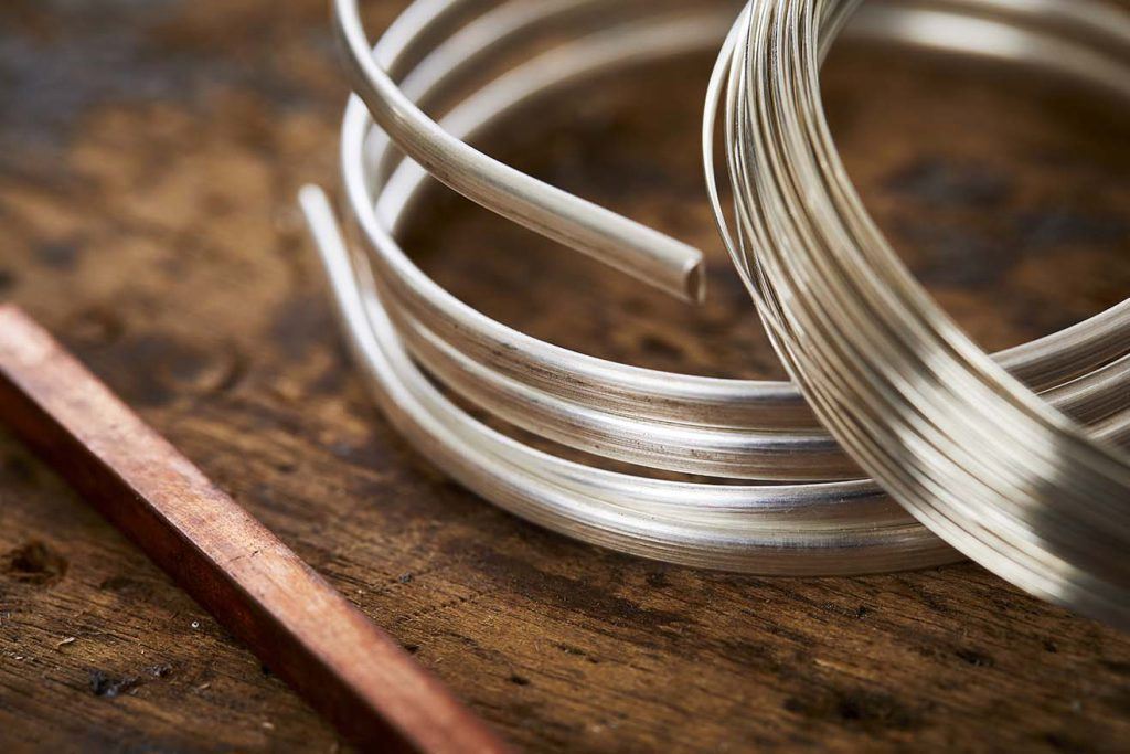 4 Wire Wrapping Techniques For Your Wire Work - The Bench