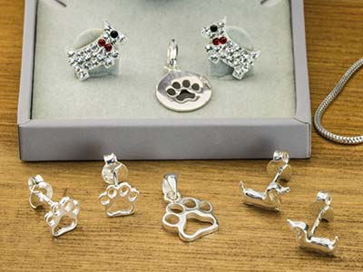 Sterling Silver Dog Design Stud    Earrings Set With Cubic Zirconia - Standard Image - 3